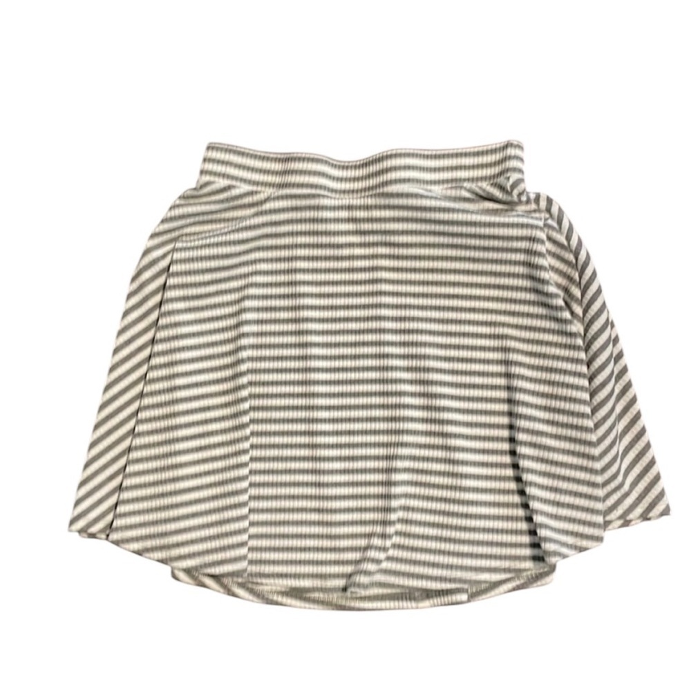 Cute! Gray & white striped love, Fire skater skirt. EUC